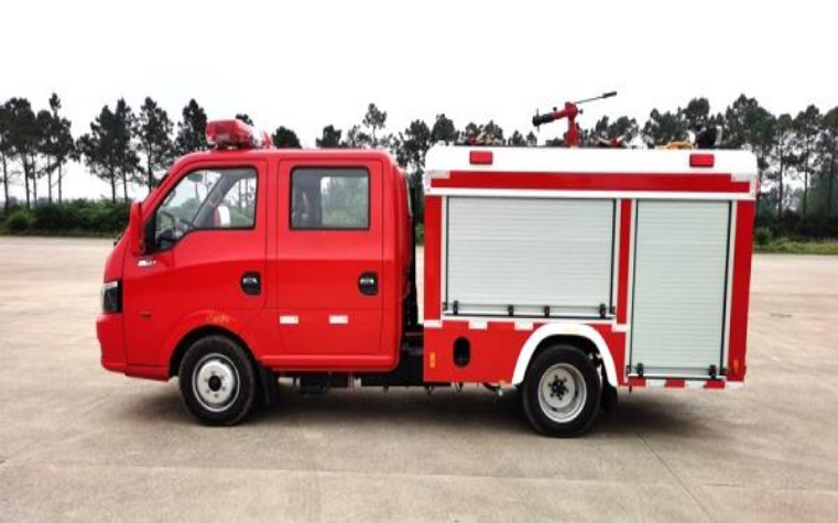 Dongfeng Tuyi Blue Plate 1 Ton Water Tank Fire Truck detail view 2