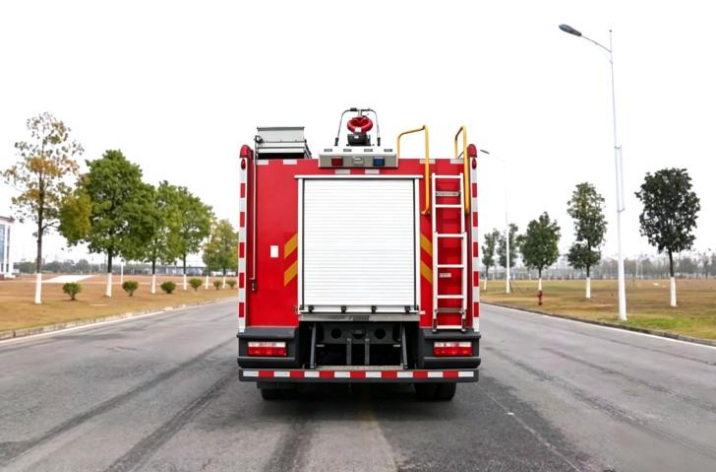 Dongfeng 7 Ton Foam Fire Truck detail view 4