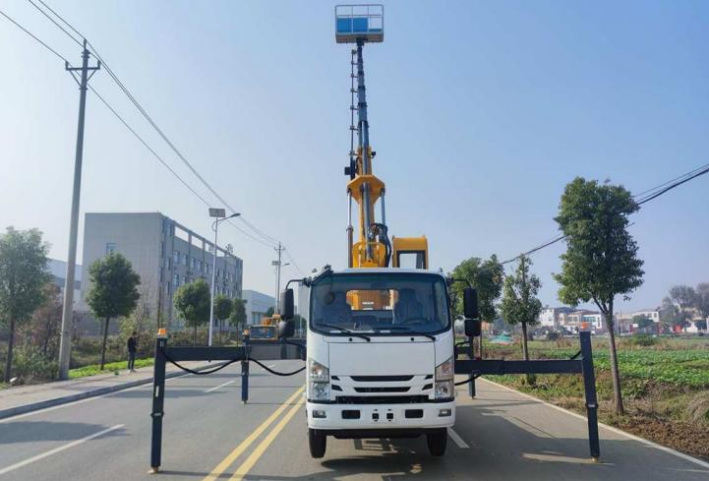 Isuzu GKS32E Model Pro Flagship Edition Aerial Work Platform detail view 4