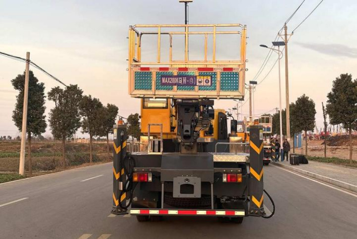 Isuzu GKS36E Model Pro Flagship Edition Aerial Work Platform detail view 6