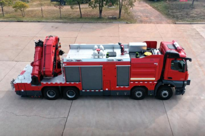 Mercedes-Benz Arocs (8×4) Heavy-duty Rescue Fire Truck detail view 4
