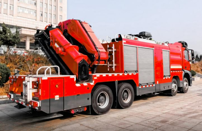 Mercedes-Benz Arocs (8×4) Heavy-duty Rescue Fire Truck detail view 5