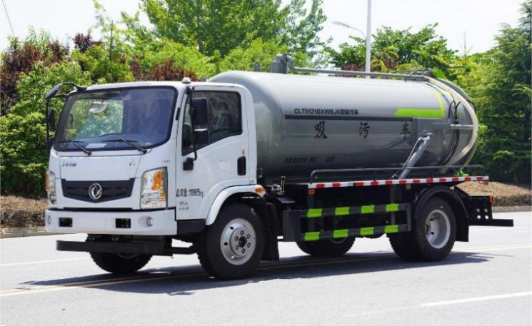 Dongfeng Huashen T1 8m³ Vacuum Sewage Truck detail view 4