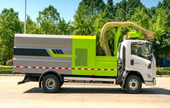 Jiangling Kairui 8m³ Green Space Trimming Truck detail view 5