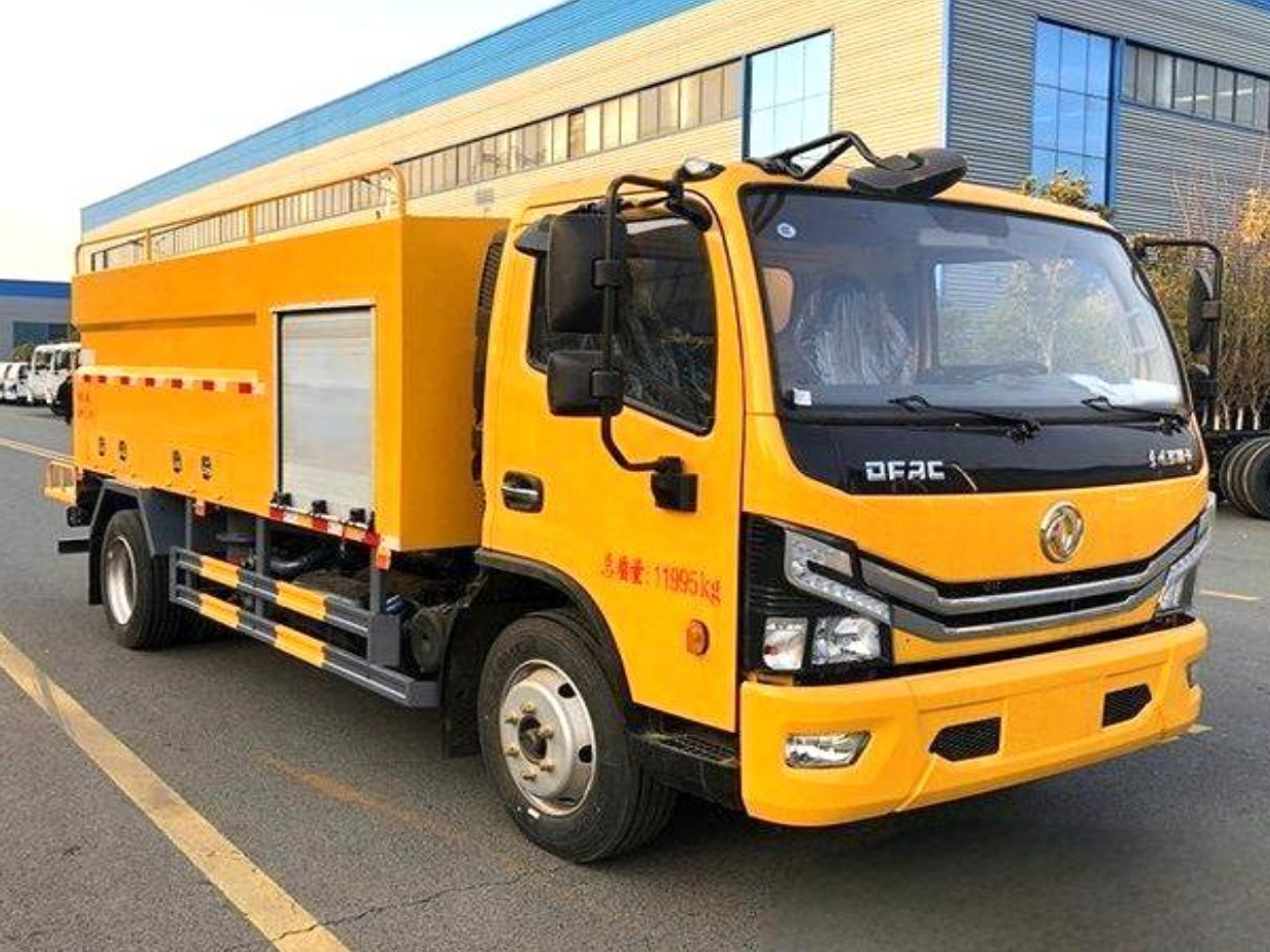 Dongfeng Duolika 6m³ Sewer Jetter & Cleaning Truck product view