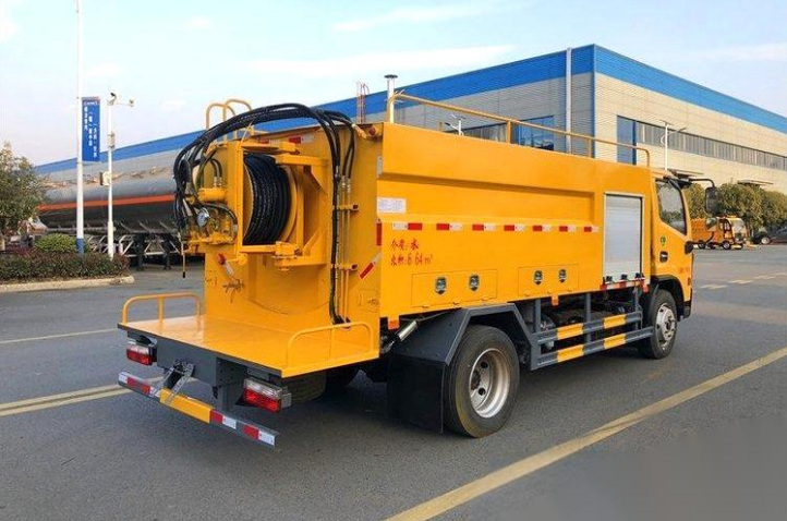Dongfeng Duolika 6m³ Sewer Jetter & Cleaning Truck detail view 3