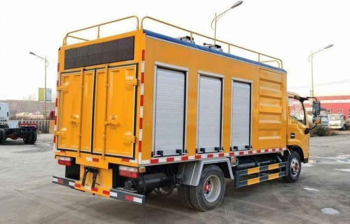 Dongfeng Duolika Sewage Treatment Truck detail view 5