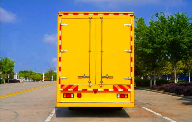Dongfeng Tianjin Municipal Emergency Power Supply Truck detail view 2