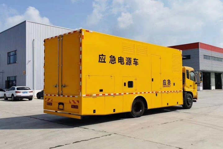 Dongfeng Tianjin Municipal Emergency Power Supply Truck detail view 3