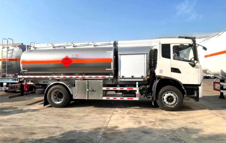 Dongfeng Tianjin 10m³ Aircraft Refueling Truck detail view 5