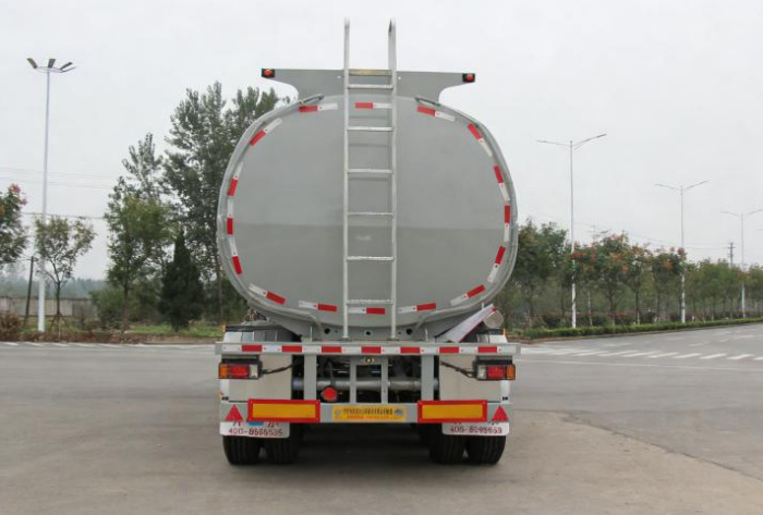 42m³ Lubricating Oil Tank Transport Semi-trailer detail view 4