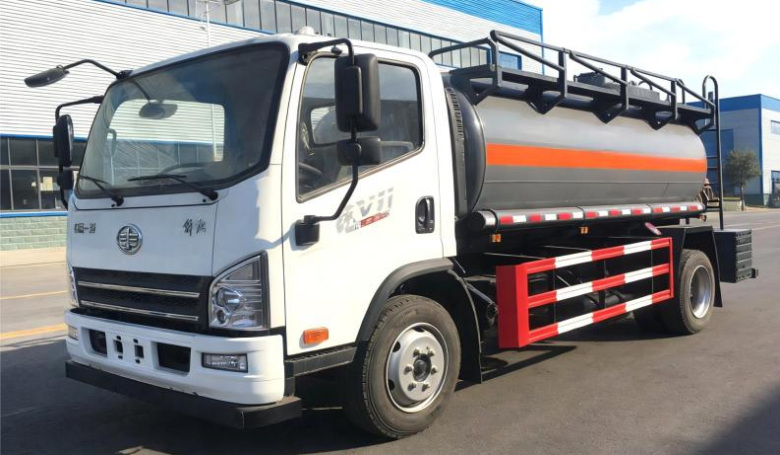 FAW Jiefang 6m³ Corrosive Goods Tank Transport Vehicle detail view 3